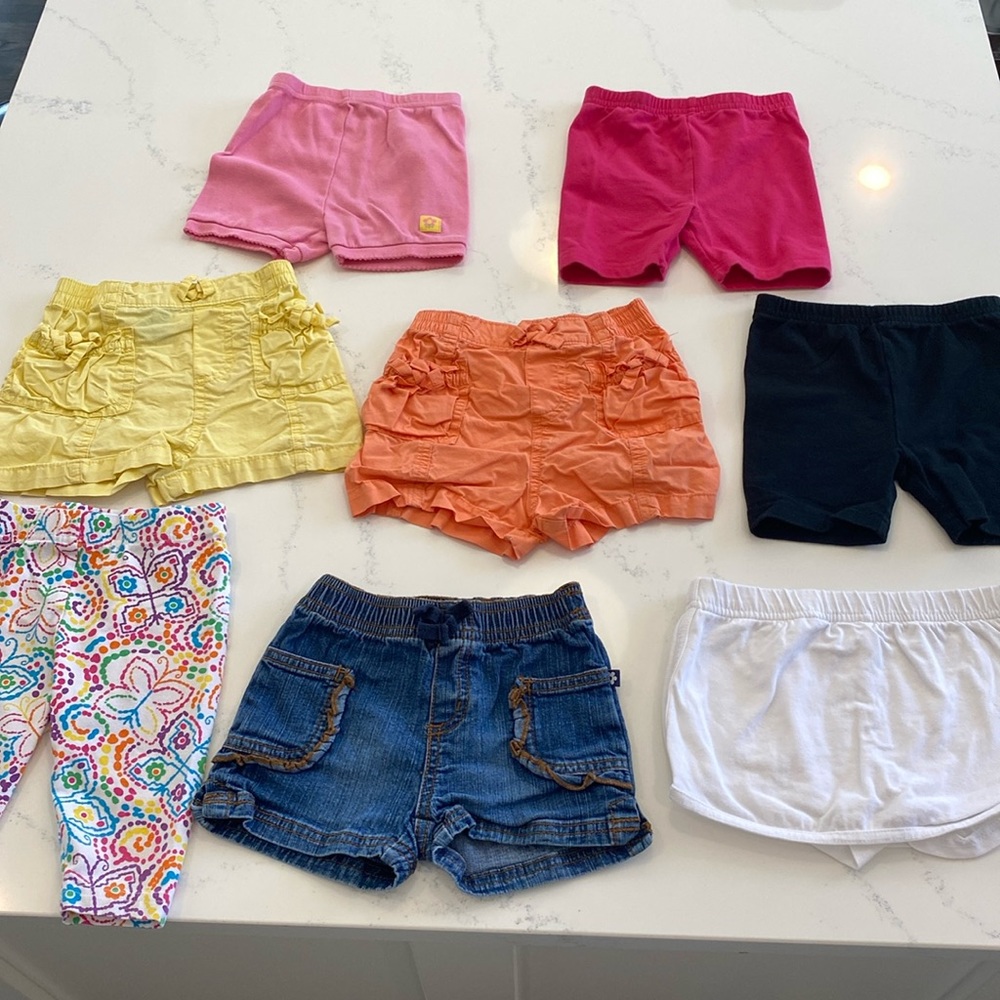 Lot of 8 kids shorts size 18 months